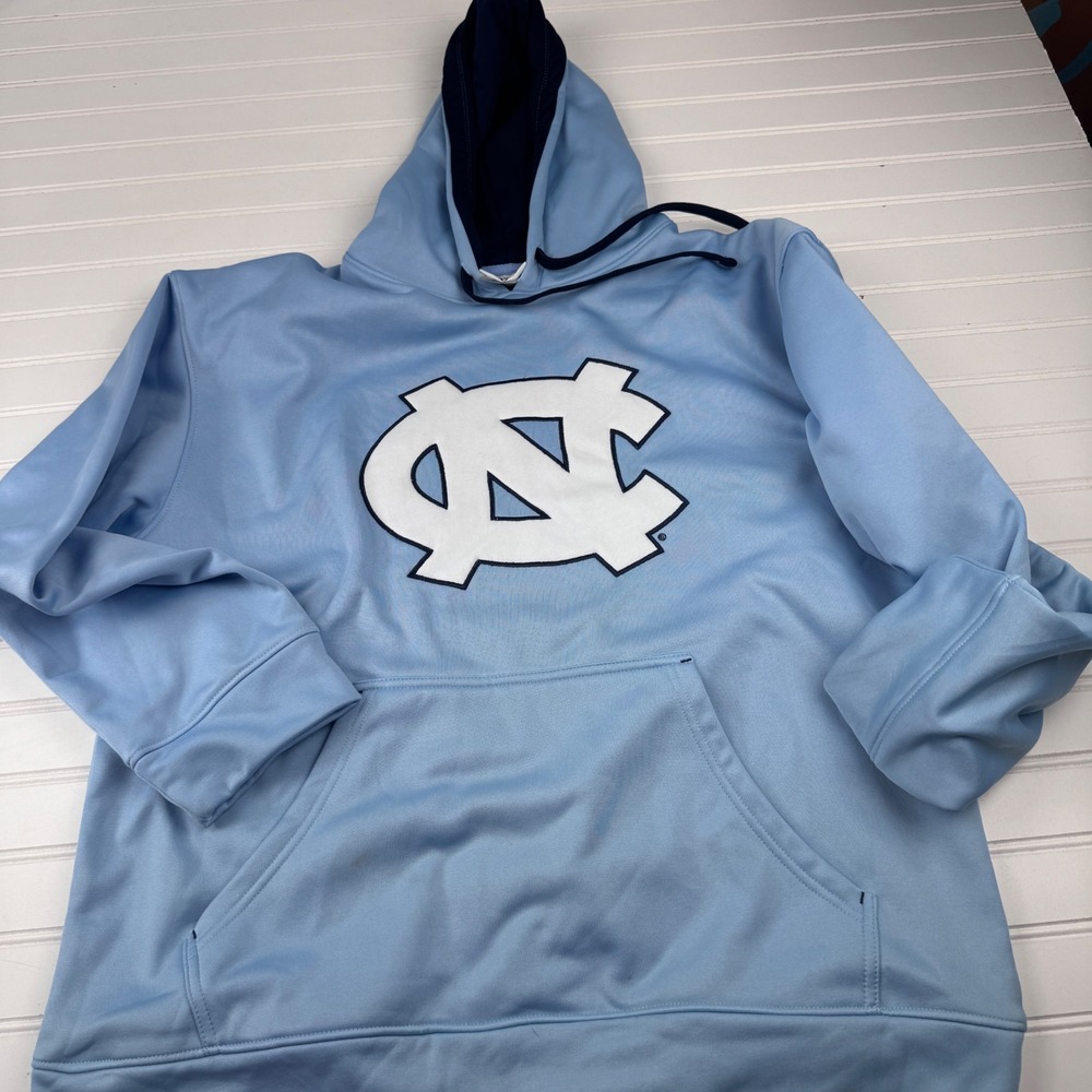 North Carolina UNC Tar Heels Men's Large Section 101 Majestic Hoodie Has spot